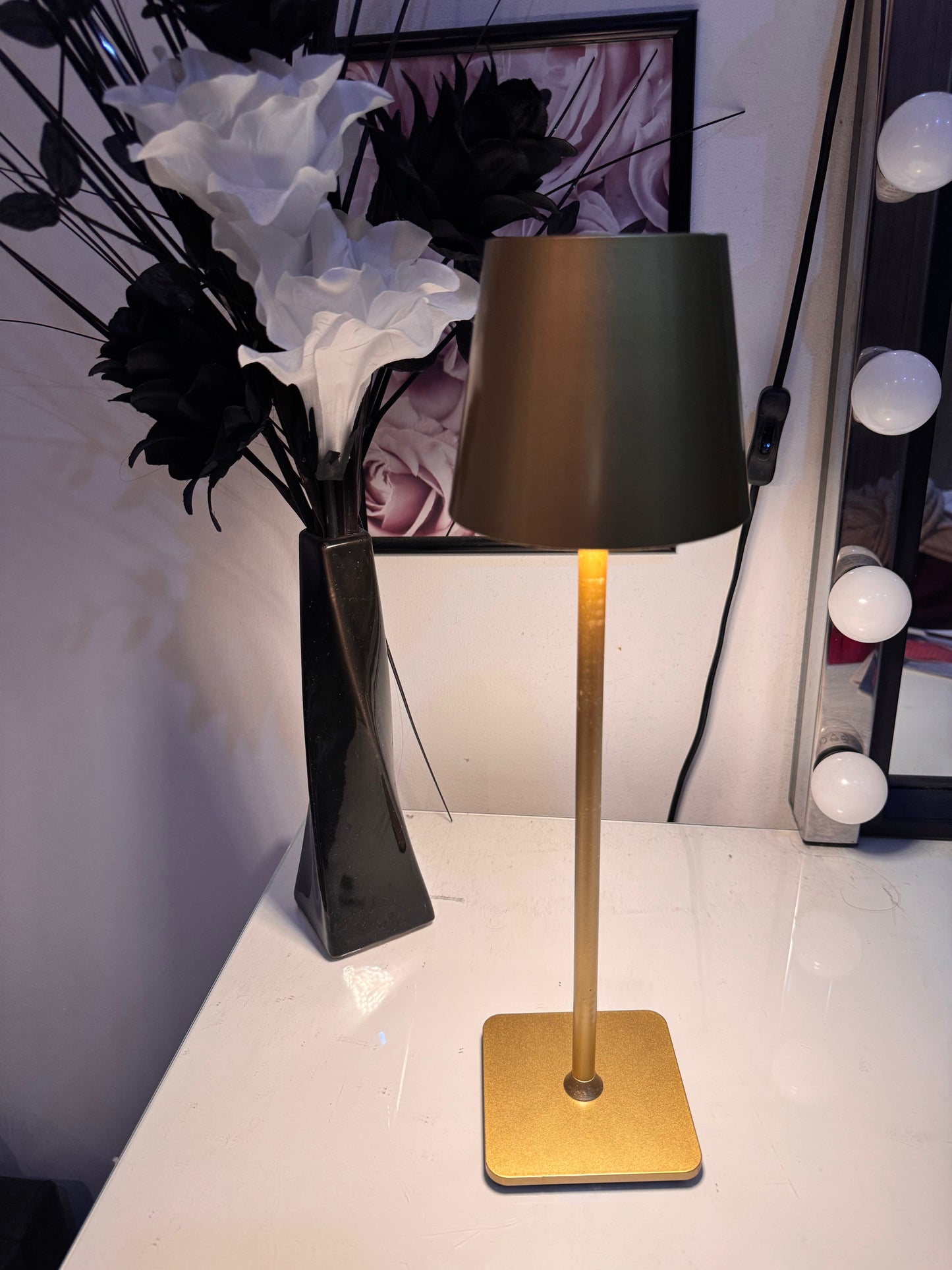 Cordless Dimmable LED Table Lamp