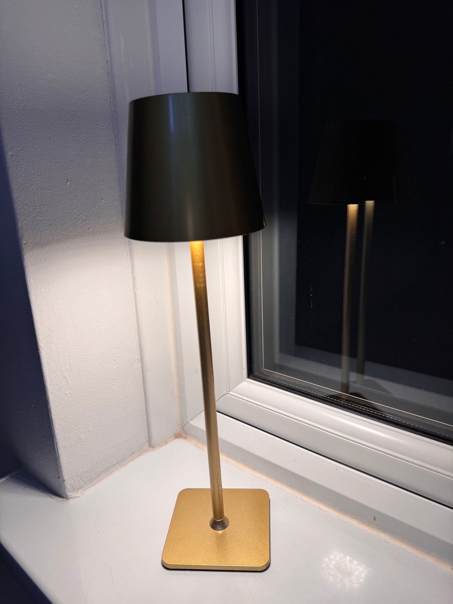 Cordless Dimmable LED Table Lamp