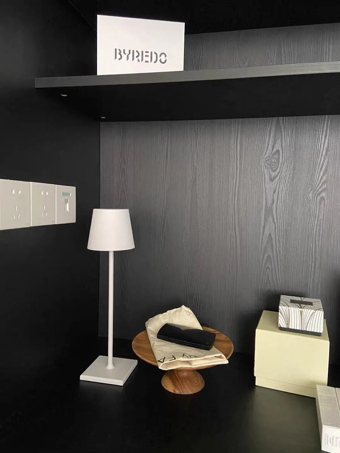 Cordless Dimmable LED Table Lamp