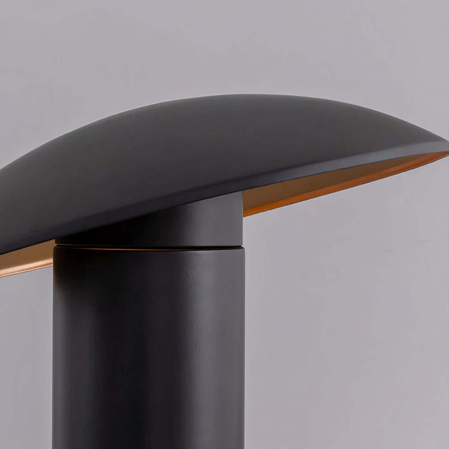 Minimalist Sculpted Table Lamp
