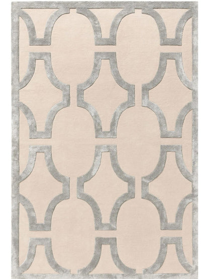 Cream wool rug living room design