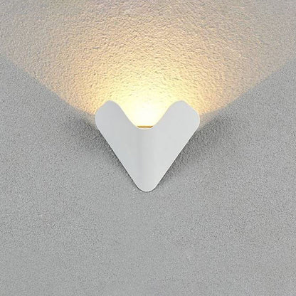 Minimalist Triangle Metal Outdoor Wall Lamp