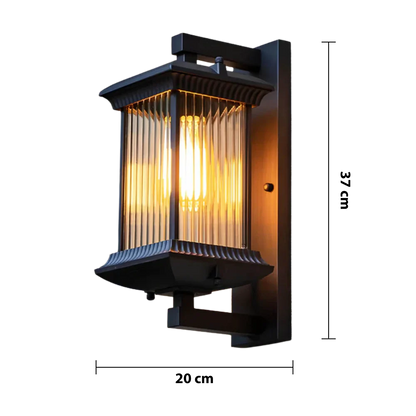 Classic outdoor wall light, lantern style