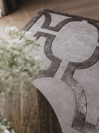 Cream wool rug living room design