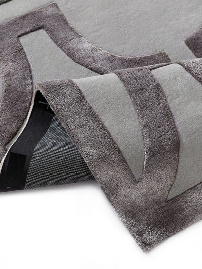 Cream wool rug living room design