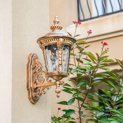 Heritage Style Outdoor Lamp