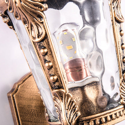 Heritage Style Outdoor Lamp