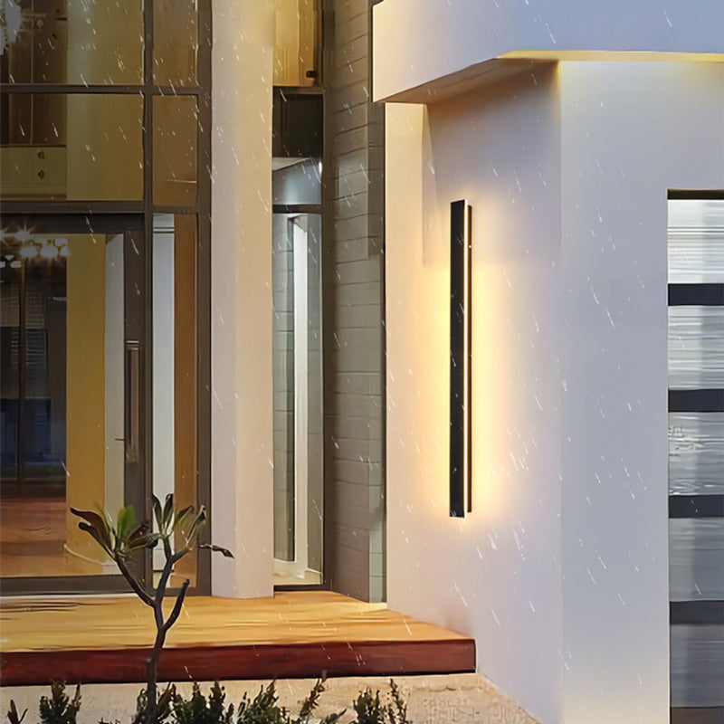 Waterproof LED outdoor wall light