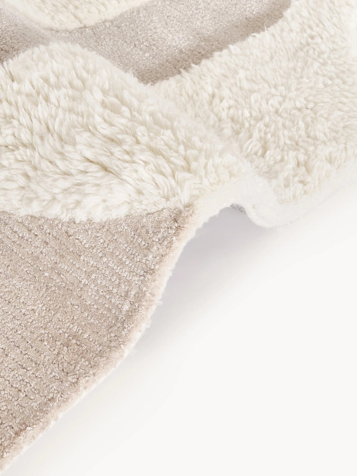Elvara abstract wool viscose rug