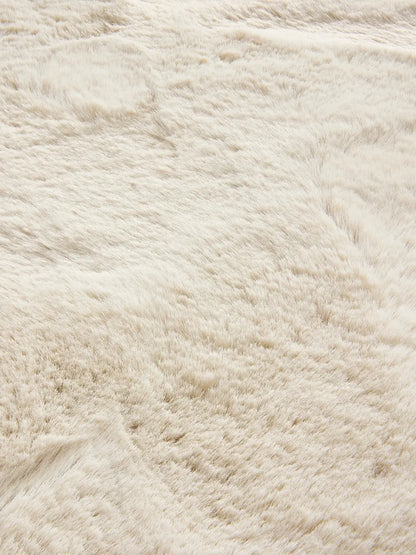 Washable faux fur rug