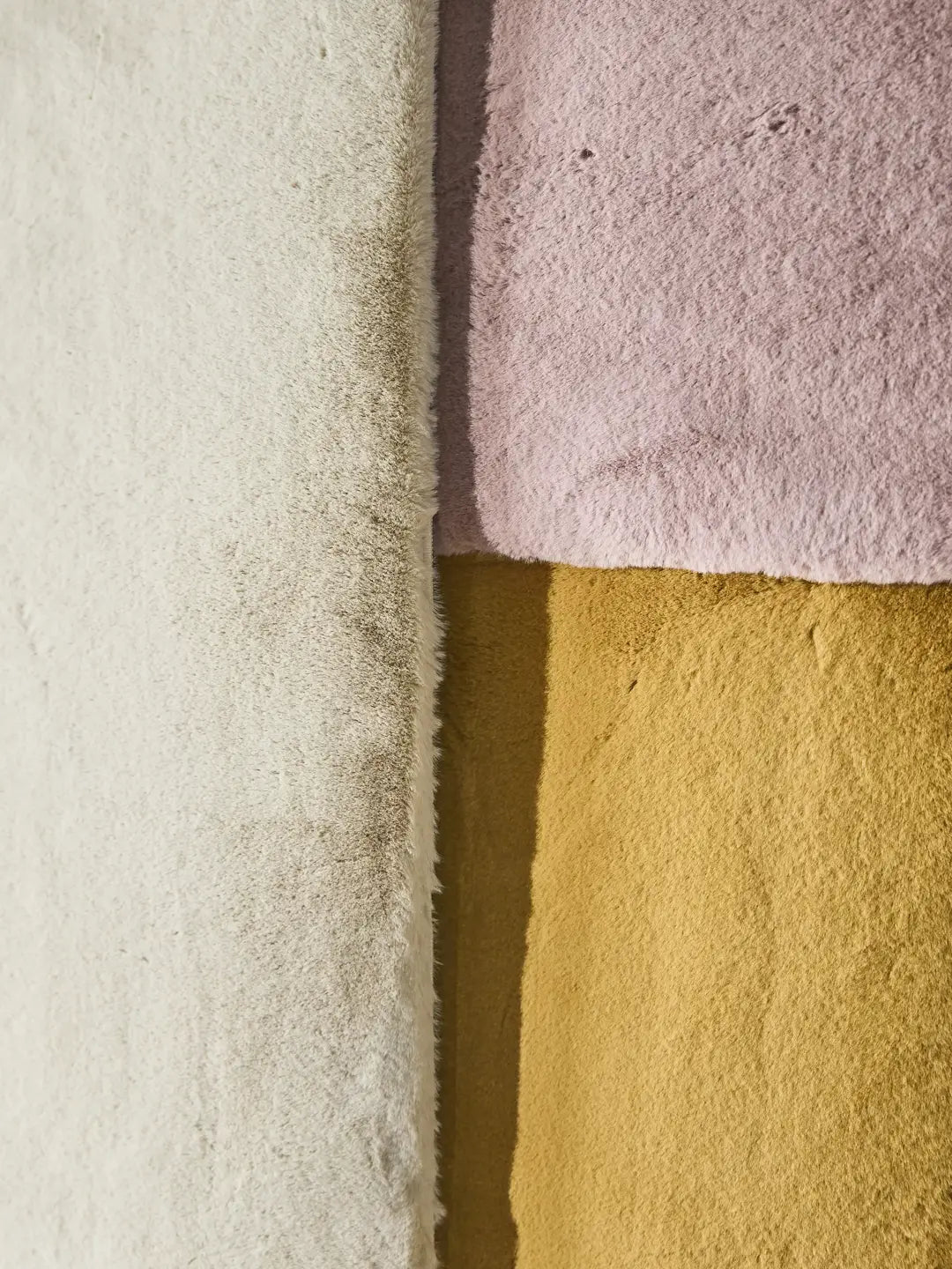 Washable faux fur rug