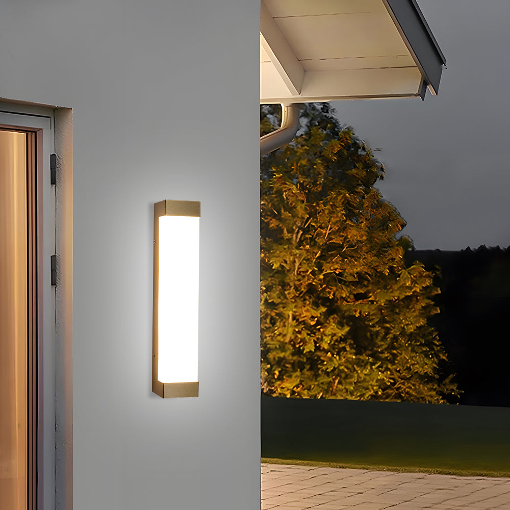 Modern Waterproof Outdoor Wall Lamp