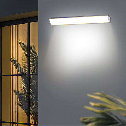 Sleek Waterproof Wall Lamp