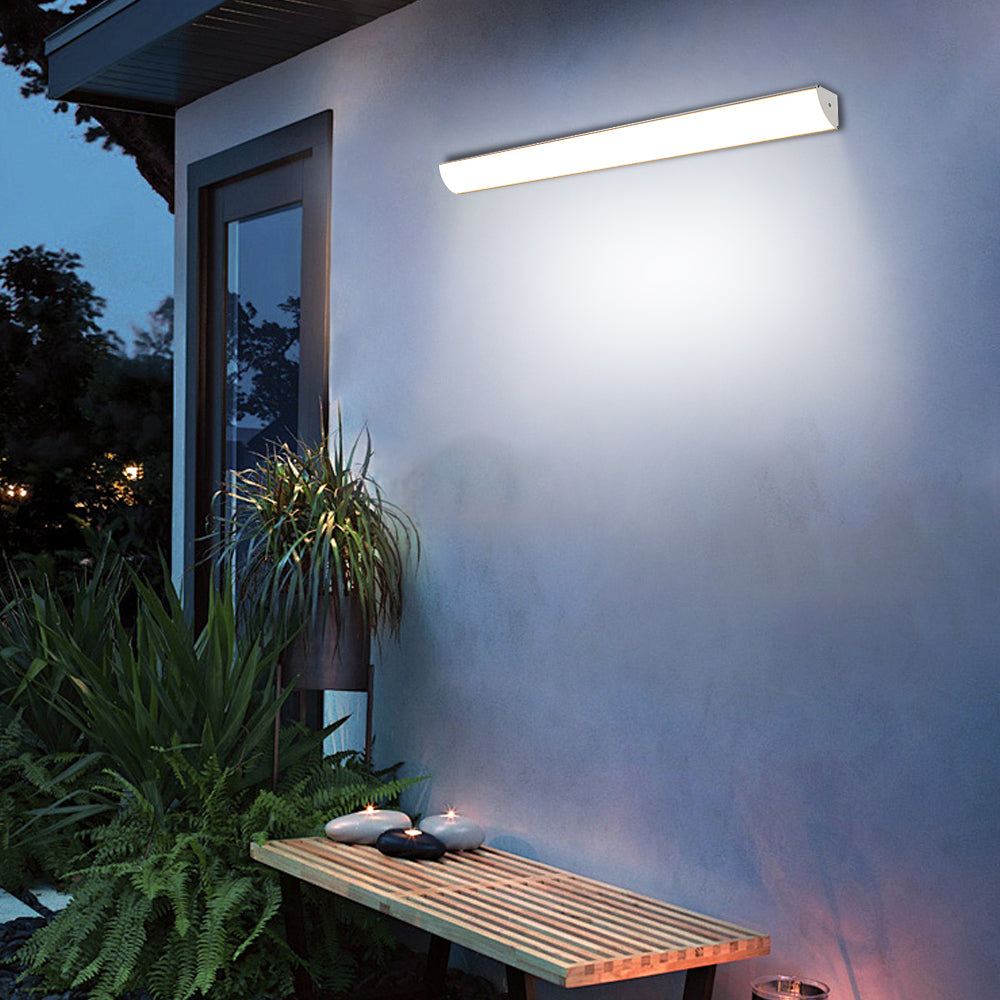 Sleek Waterproof Wall Lamp