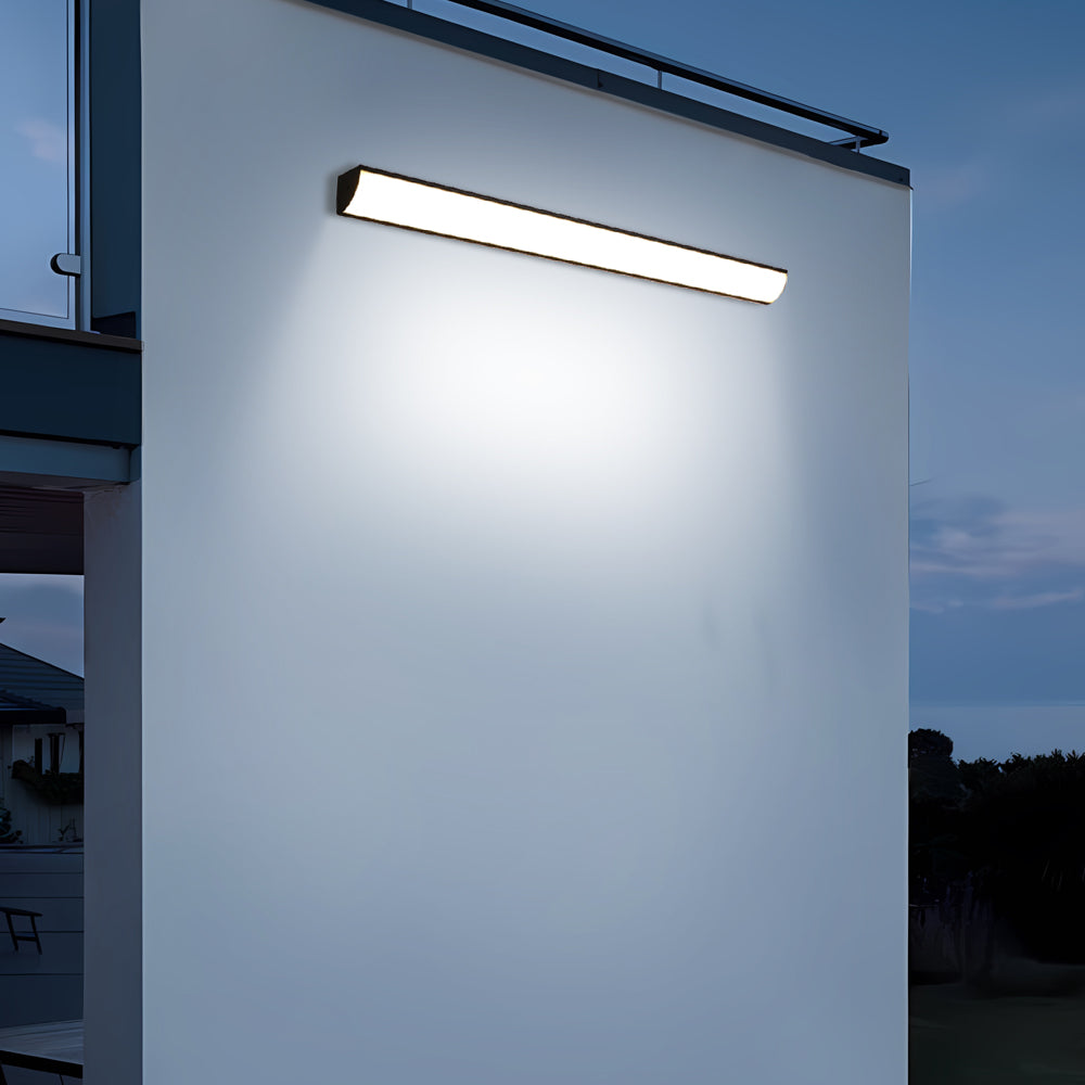 Sleek Waterproof Wall Lamp