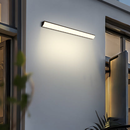 Sleek Waterproof Wall Lamp