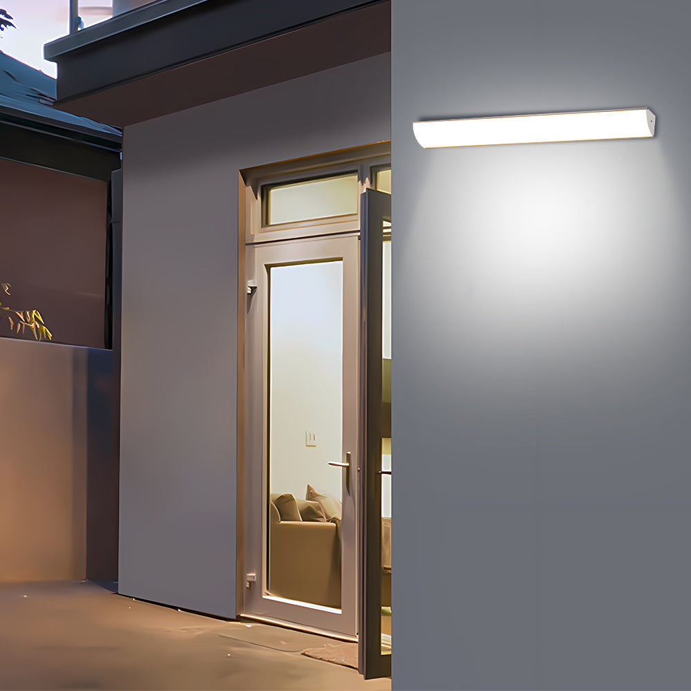Sleek Waterproof Wall Lamp
