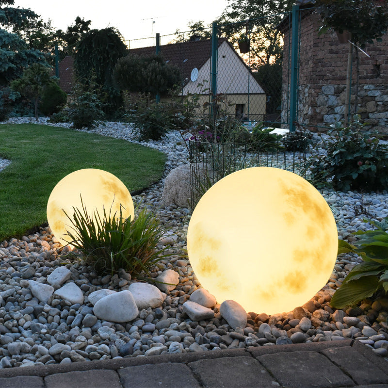 Solar garden light moon design