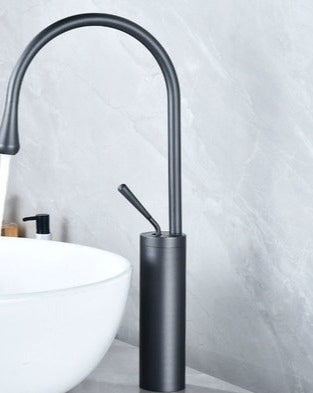Elegant Basin Faucet – Modern Design & High-Quality Craftsmanship