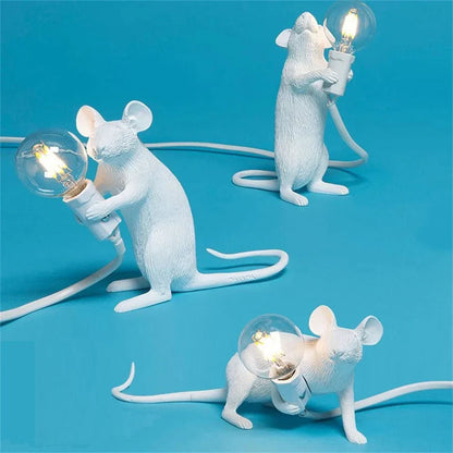 The Curious Explorer – A Playful Mouse Lamp