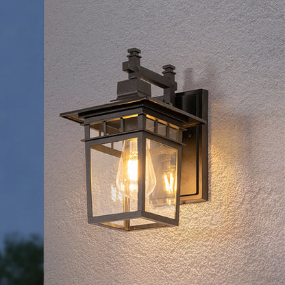 Classic Outdoor Wall Lantern