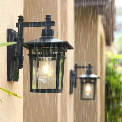 Classic Outdoor Wall Lantern