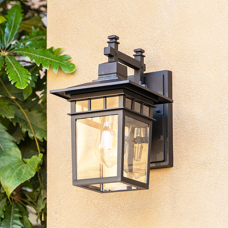 Classic Outdoor Wall Lantern