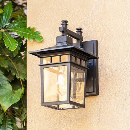 Classic Outdoor Wall Lantern