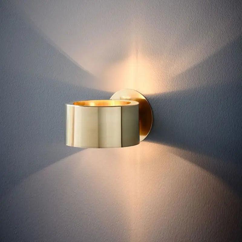 Kelvora Minimalist Metal Wall Light