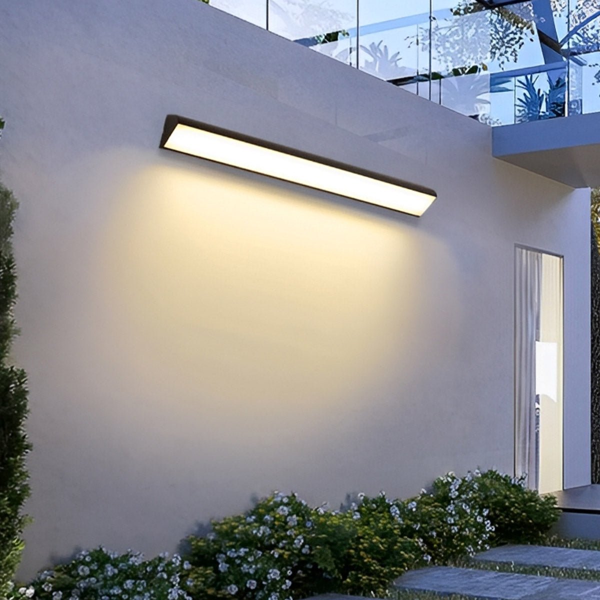 Tanvelle Minimalist Aluminium Linear Outdoor Wall Light