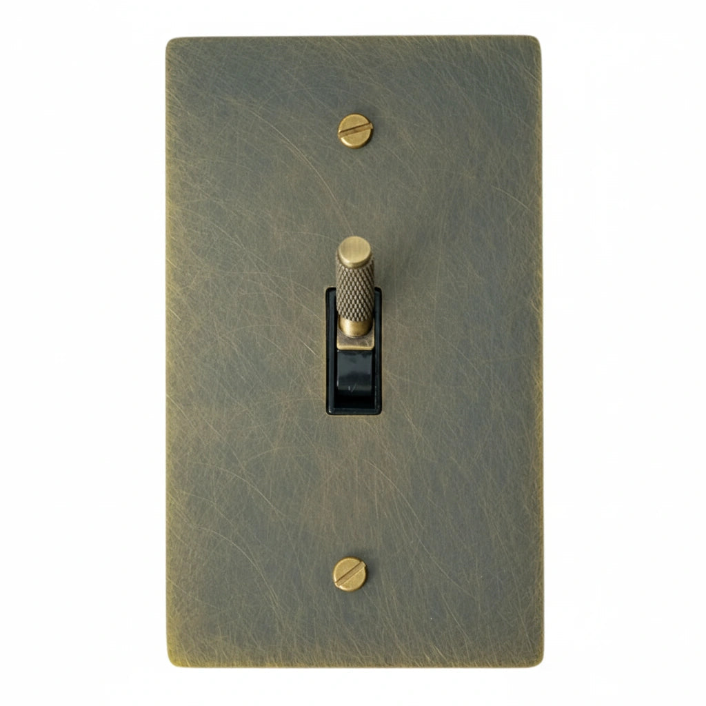 Ivarelle Vintage Solid Brass 1-Gang Toggle Switch
