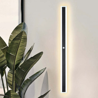 Halvenn Minimalist Acrylic Pane Outdoor Wall Light