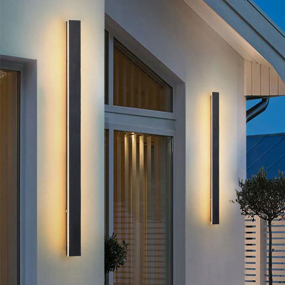 Veldrin Minimalist Slim Black Metal Outdoor Wall Light