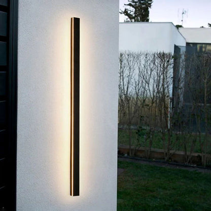Veldrin Minimalist Slim Black Metal Outdoor Wall Light