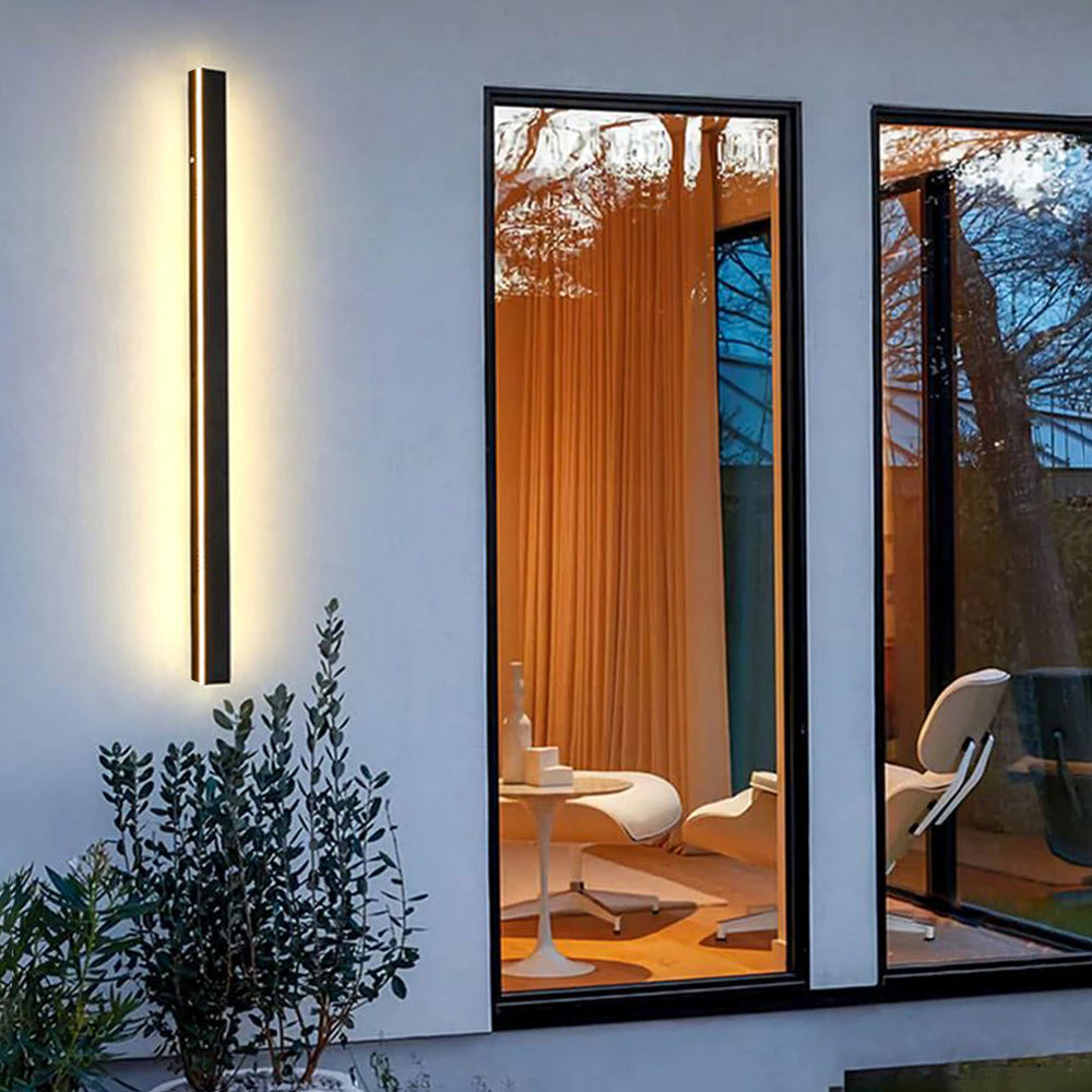 Veldrin Minimalist Slim Black Metal Outdoor Wall Light