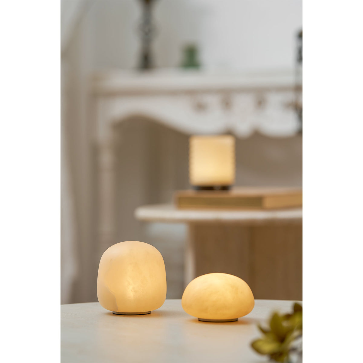 Alvane Minimalist Alabaster Table Lamp