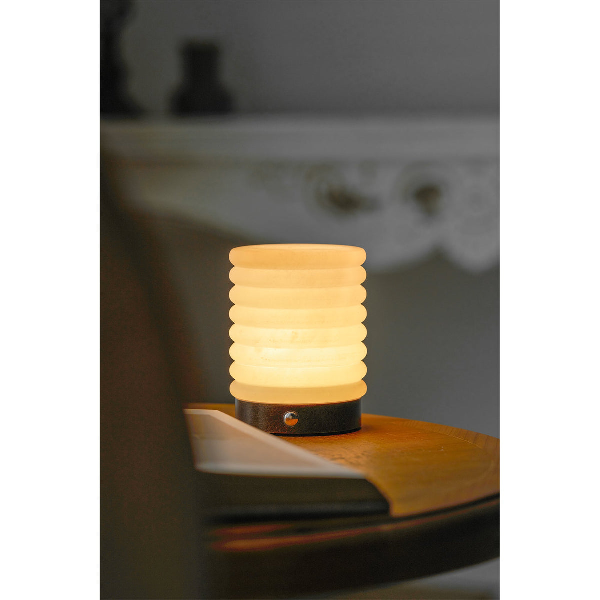 Alvane Minimalist Alabaster Table Lamp