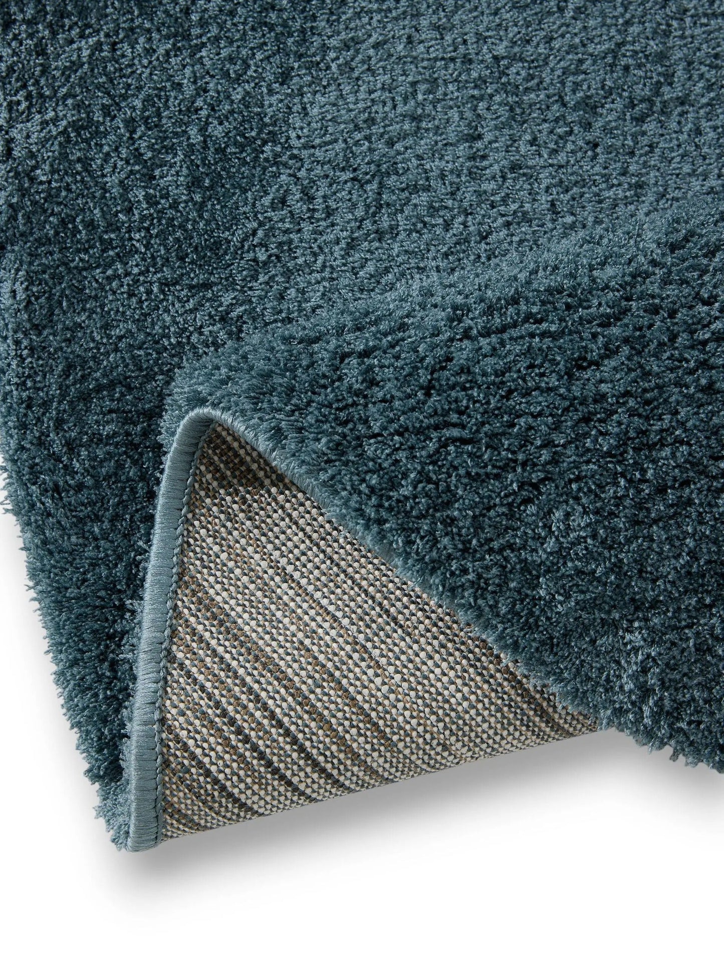 Modern high-pile carpet