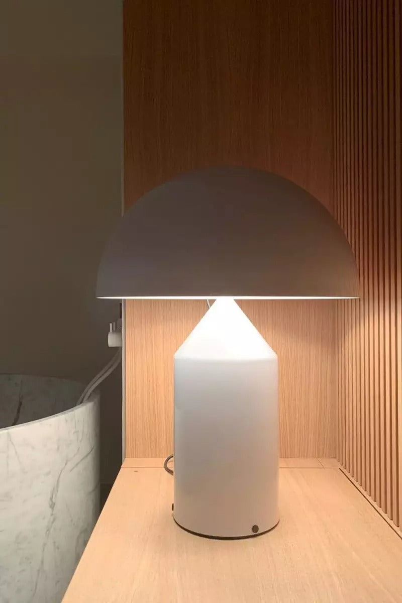 Iconic metal table lamp