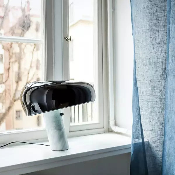 Iconic table lamp with marble base