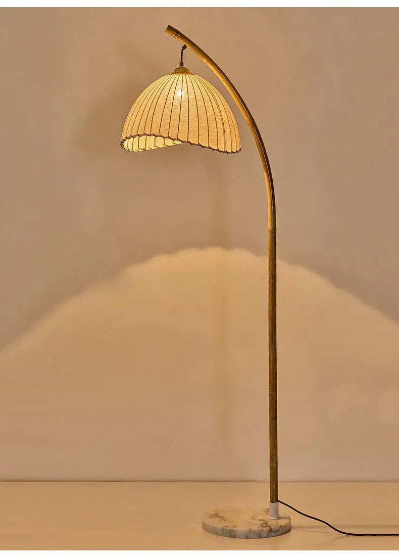 Vintage Bambus-Stehlampe – Retro-Design mit warmem Licht-Aster Selection