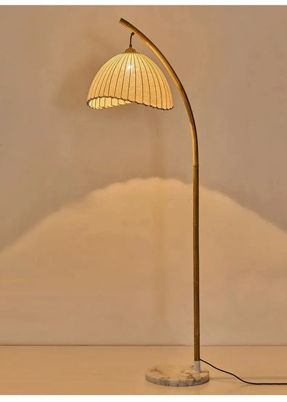 Vintage Bambus-Stehlampe – Retro-Design mit warmem Licht-Aster Selection